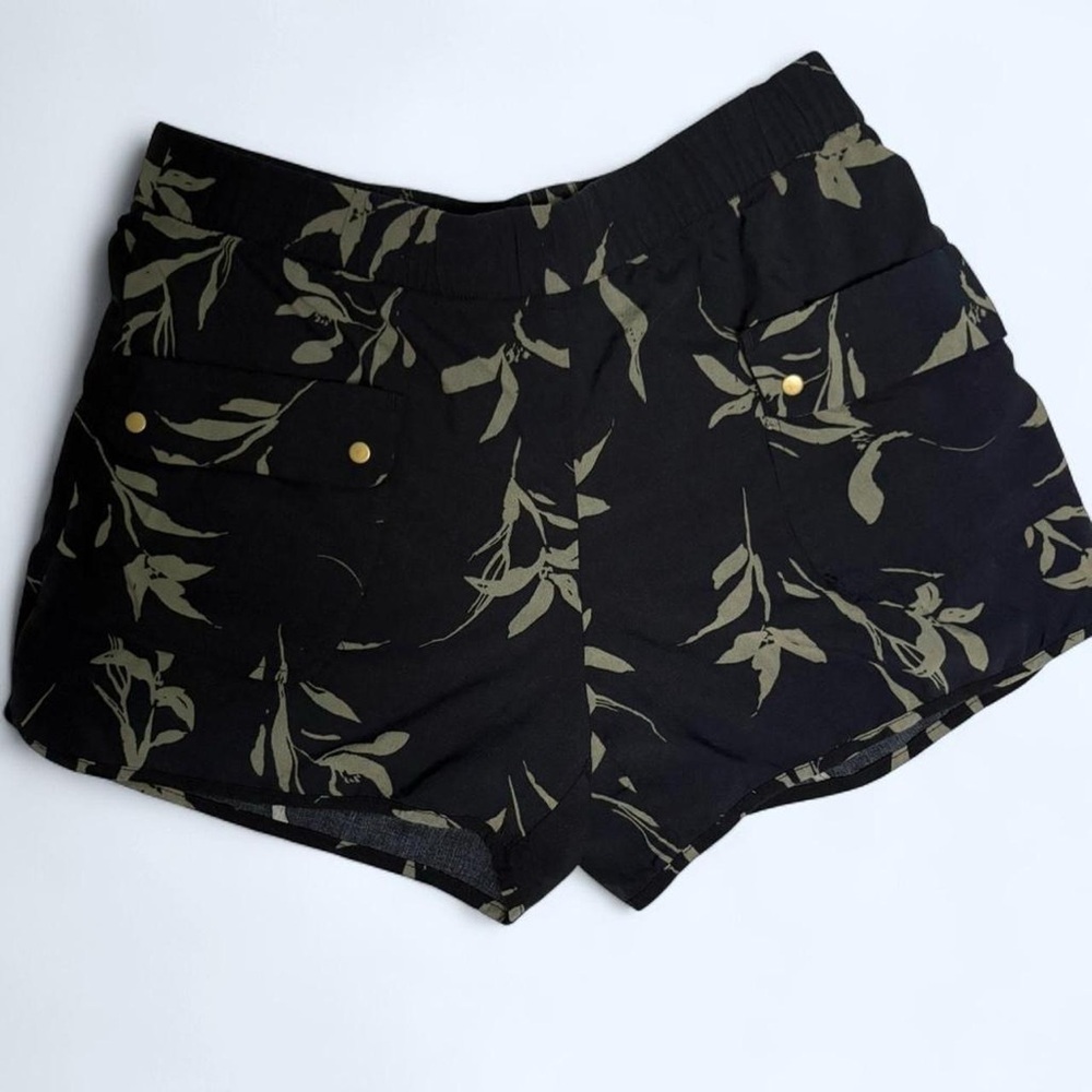 GAP Black and Green Floral Women's Cargo Shorts